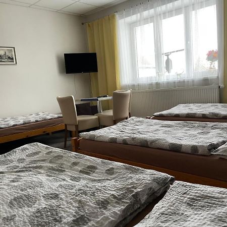 Cetnicka Stanice Hluboka Hluboká nad Vltavou Екстериор снимка