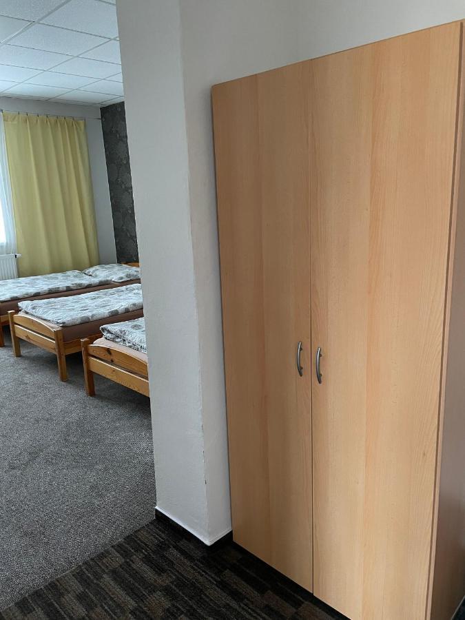 Cetnicka Stanice Hluboka Hluboká nad Vltavou Екстериор снимка